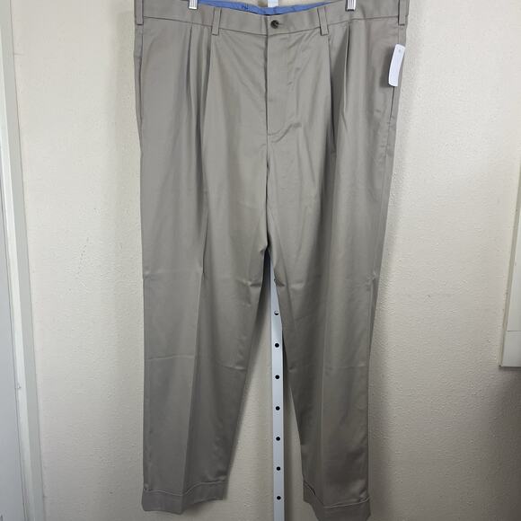 NWT Brooks Brothers Chino 44x32 Stretch Lightweight Advantage Pleated Two-Tuck - Picture 3 of 10